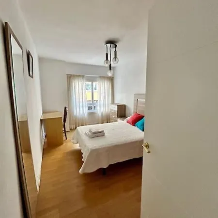 公寓 Piso Zona Cuatro Caminos 拉科鲁尼亚