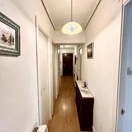 Piso Zona Cuatro Caminos 公寓