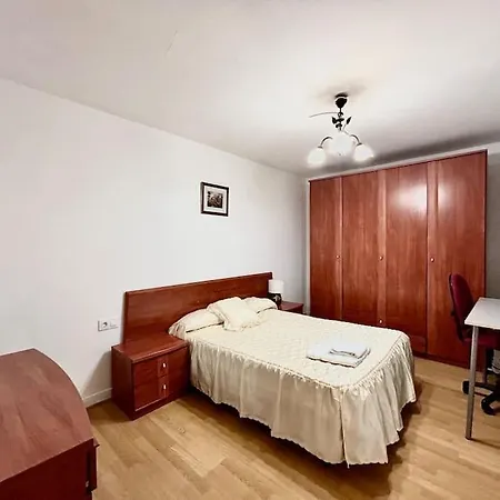 Piso Zona Cuatro Caminos 公寓 拉科鲁尼亚